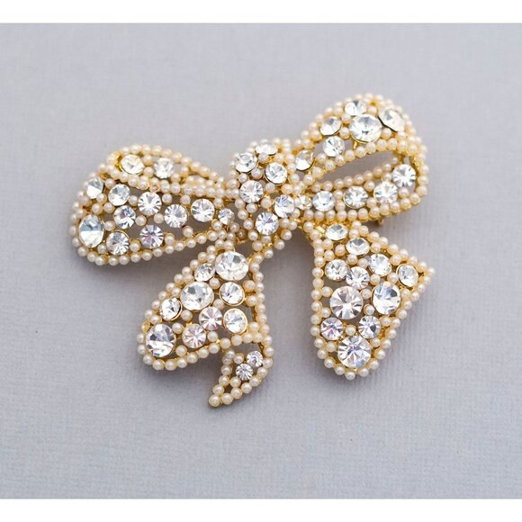 Jewelry - Vintage Rhinestone Ribbon Gold Tone Bow Femme Lady Fashion Brooch - C1
